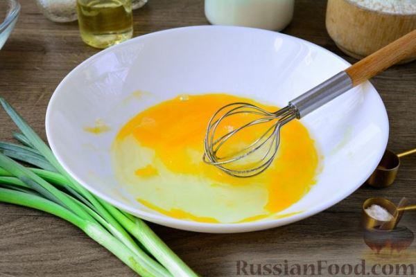 Ленивые пирожки с колбасой и сыром